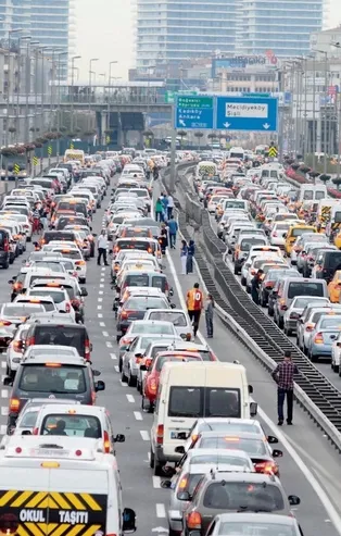 İkinci el araç fiyatlarında düşüş sinyali! Sıfır otomobil düzenlemesi yapıldı stokçular patladı