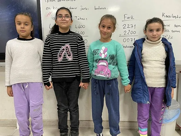 iste-sehit-ogretmen-aysenur-alkanin-son-derste-yazdigi-notlar-1669805338600.jpeg İşte şehit öğretmen Ayşenur Alkan'ın son derste yazdığı notlar!-6