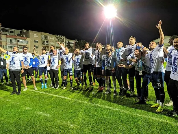 son-dakika-adana-demirspor-ve-gzt-giresunspor-super-lige-yukseldi-1620591771326.jpeg Son dakika: Adana Demirspor ve GZT Giresunspor Süper Lig'e yükseldi!-1