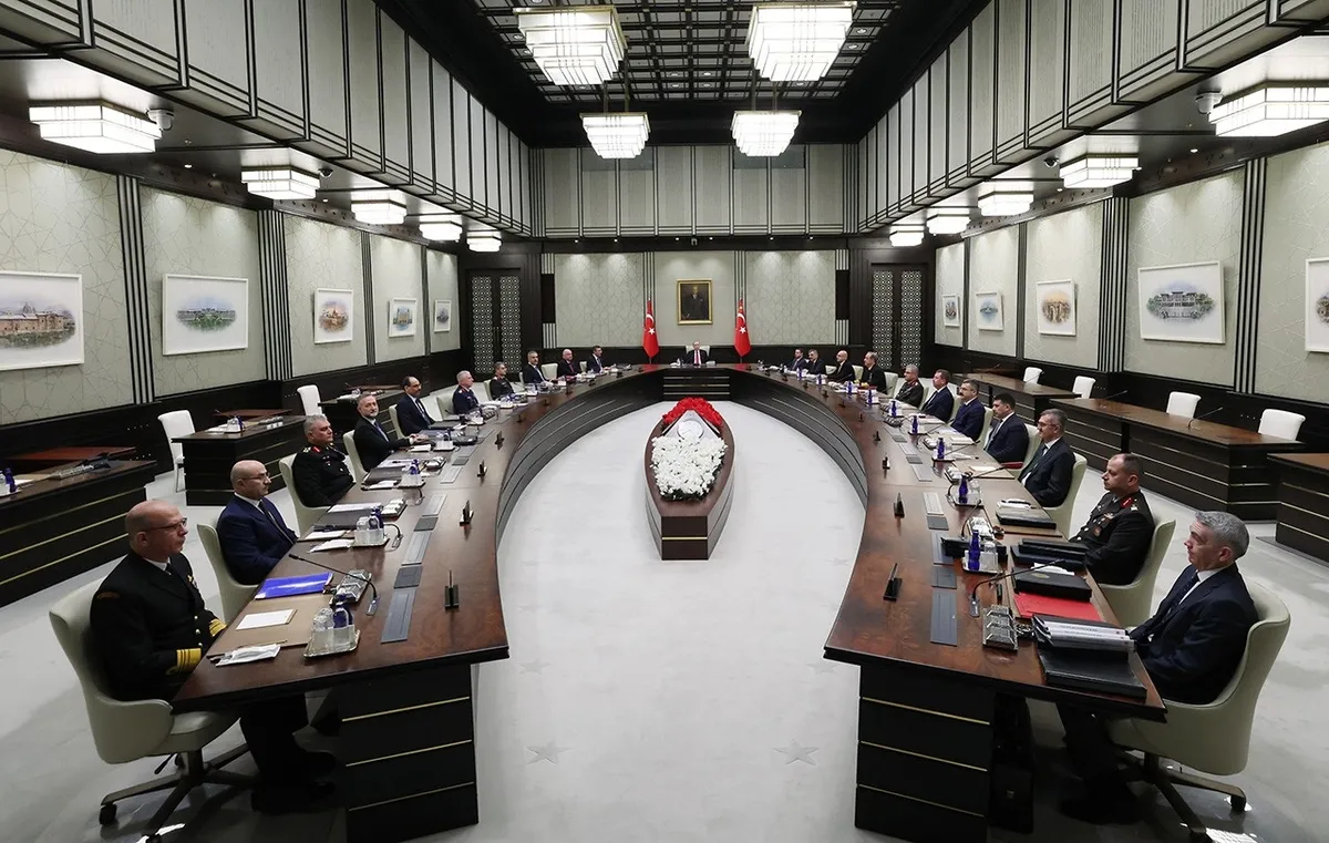mgk-konferanslari-baskan-erdogan-riyasetinde-basliyor-1780932773056.jpeg Devletin Zirvesi Külliye’de buluşuyor! Milli Güvenlik Konferansı açılışı Başkan Erdoğan riyasetinde gerçekleştirilecek-3