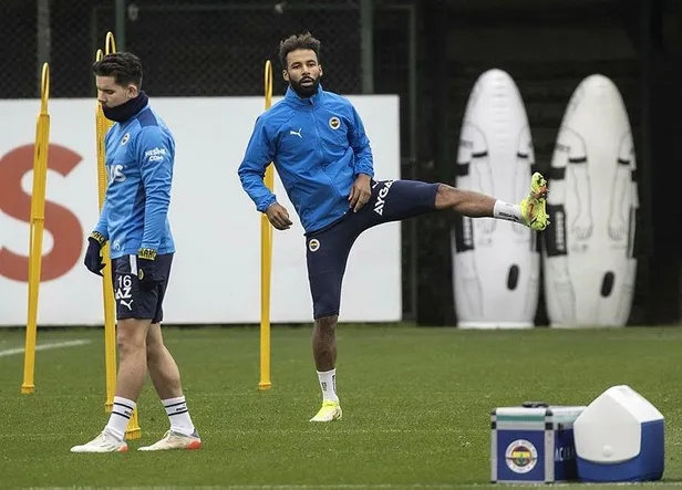 fenerbahce-galatasaray-derbisinde-gol-icin-acele-etmeyecek-hatayi-bekleyecek-1637357811564.jpeg Fenerbahçe Galatasaray derbisinde gol için acele etmeyecek, hatayı bekleyecek-6