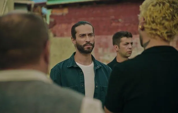 uc-kurus-efe-kimdir-kac-yasinda-uc-kurusun-efesi-ekin-koc-nereli-hangi-dizilerde-oynadi-1635786190547.jpg Üç Kuruş'un Efe'si Ekin Koç nereli, hangi dizilerde oynadı? Üç Kuruş Efe kimdir, kaç yaşında?-3