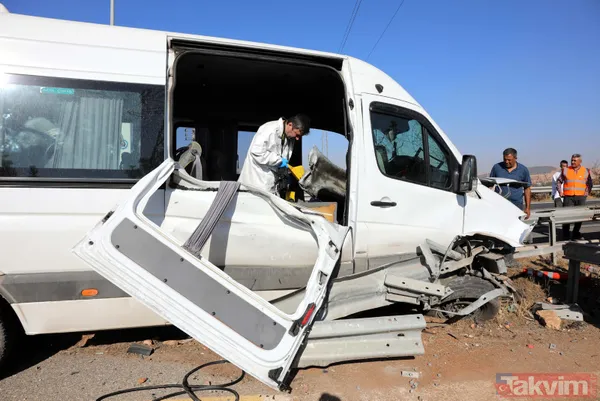 Gaziantep'te servis minibüsü kazası: Bariyerlere ok gibi saplandı! - 7