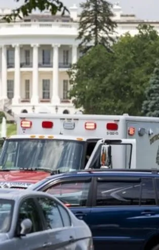 Beyaz Saray’ın önünde kendisini ateşe verdi