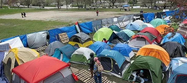 Filistin için destek çadırı kurdular