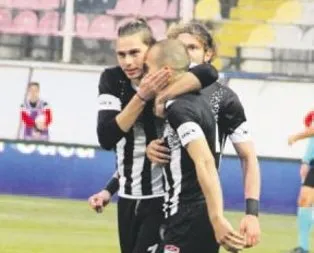 Manisa evinde nefes aldı: 2-0
