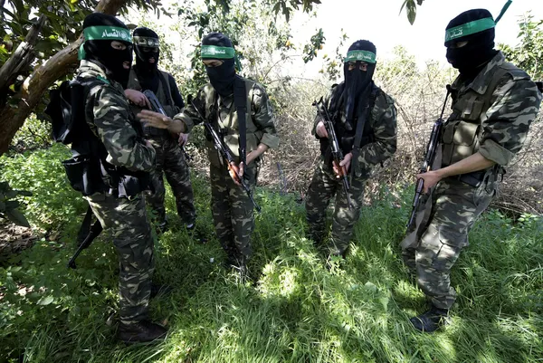 izzeddin-el-kassam-tugaylari-israile-ait-bir-gaz-platformu-ile-askeri-yiginagi-ihalarla-intihar-dalisi-yaparak-vurdu-1620918731109.jpg İzzeddin el-Kassam Tugayları, İsrail'e ait bir gaz platformu ile askeri yığınağı İHA'larla intihar dalışı yaparak vurdu-6