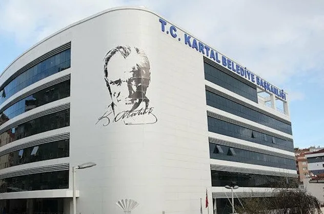 Hakkında taciz suçlaması bulunan eski CHP'li başkan Kartal Belediyesi'nden uzaklaştırıldı