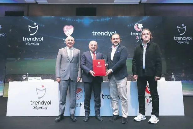 trabzonspor-kapiyi-gosterdi-djaniny-samedo-geri-dondu-1689206751998.jpeg Trabzonspor kapıyı gösterdi! Djaniny Samedo geri döndü!-5