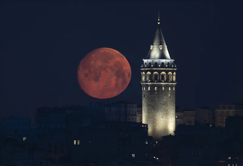 12-subat-dolunayi-onumuzdeki-3-gun-bu-3-burca-dunyada-cenneti-yasatacak-1739383794663.jpg 12 Şubat Dolunayı önümüzdeki 3 gün bu 3 burca dünyada cenneti yaşatacak-5