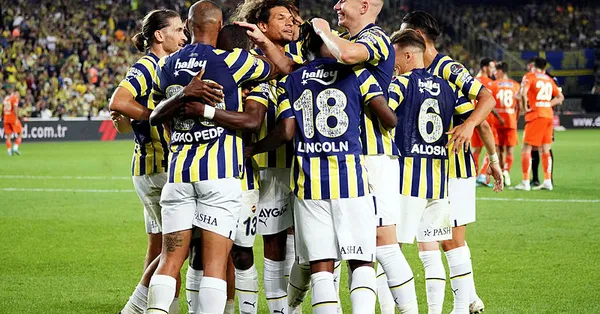 Son dakika Fenerbahçe haberleri... Fenerbahçe’den tarihi başarı! İşte rakiplerini böyle avlıyor!