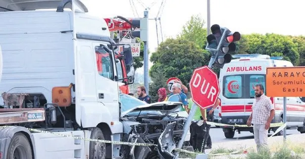 Hatay Emniyet Müdürü'nün eşi kazada öldü, kendisi ve araçtaki 3 kişi yaralandı