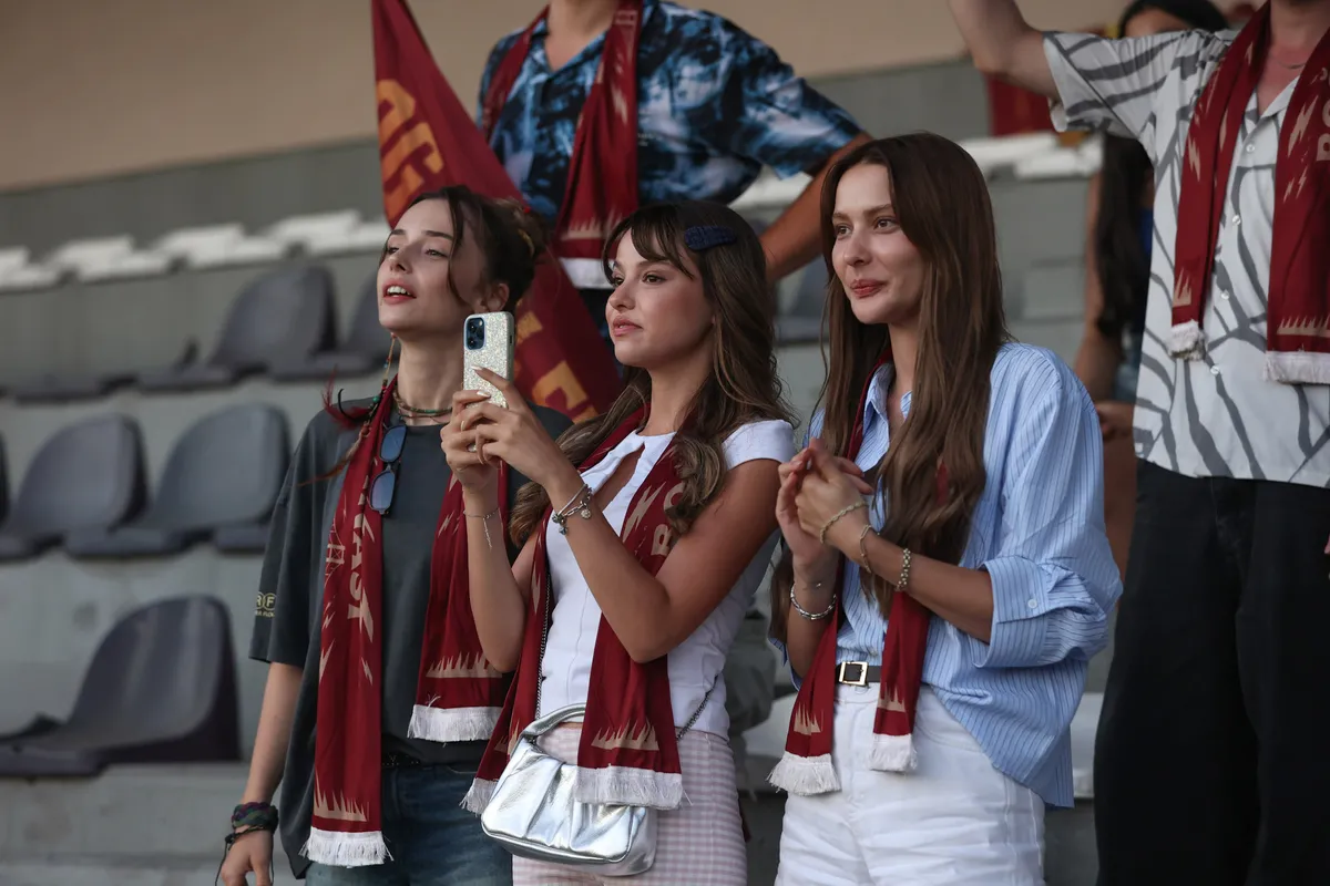 alti-ustu-istanbul-11-bolumde-neler-olacak-1787317219791.jpg Altı Üstü İstanbul 11. bölümde heyecan dorukta: Gecenin seyrini değiştirecek sürpriz!-7