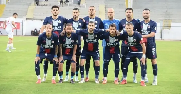 Fethiyespor sahasında dört köşe!