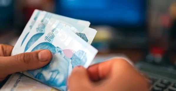 Bayram öncesi emeklilere kredi fırsatı! O bankalar emeklilere faizsiz kredi veriyor mu?-2