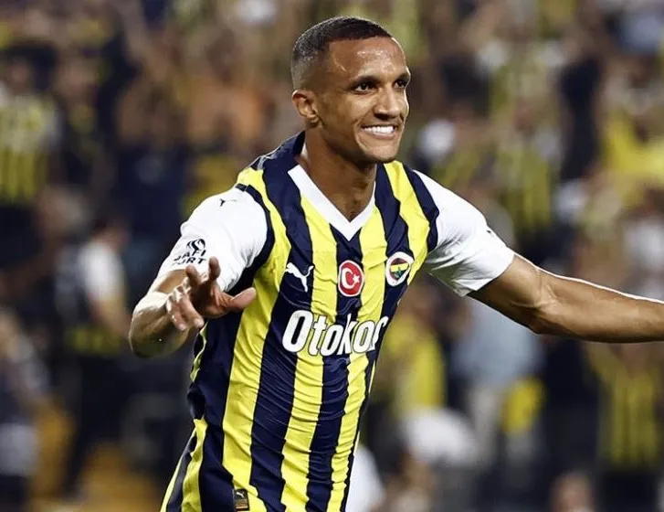 Rodrigo Becao yol ayrımında