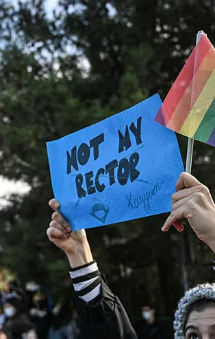 İngilizler, Boğaziçi Üniversitesi'nde CHP ve HDP'nin çıkarmak istediği kaos girişiminde görüldü