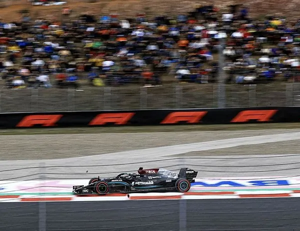 Hamilton İstanbul Park’ta pist rekoru kırdı! Ancak cezası olduğu için pole pozisyonu Bottas’ın-3