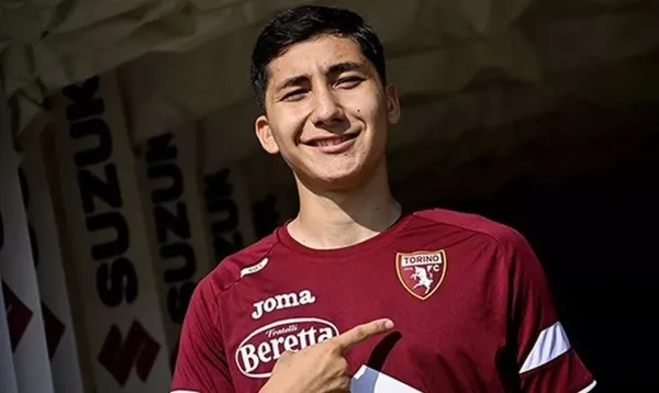 torinoda-emirhan-ilkkan-gercegi-genc-oyuncu-forma-icin-hazir-1674318943818.jpg Torino'da Emirhan İlkhan gerçeği! Genç oyuncu forma için hazır-5