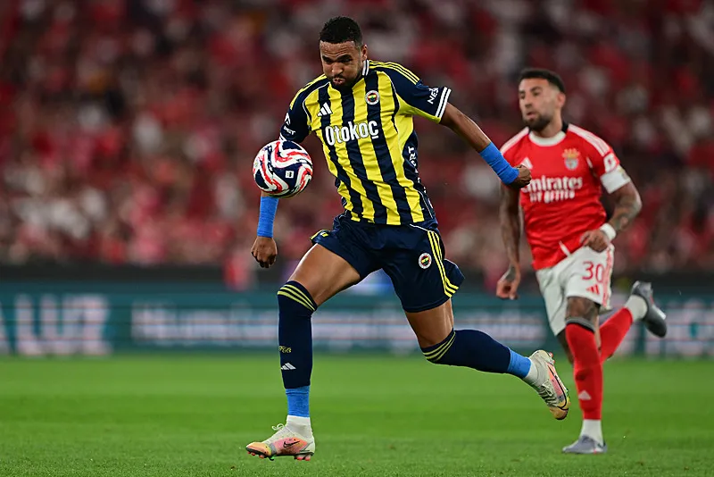 Fenerbahçe'den Galatasaray'a dev çalım! Okan Buruk bizzat isim vermişti - 7