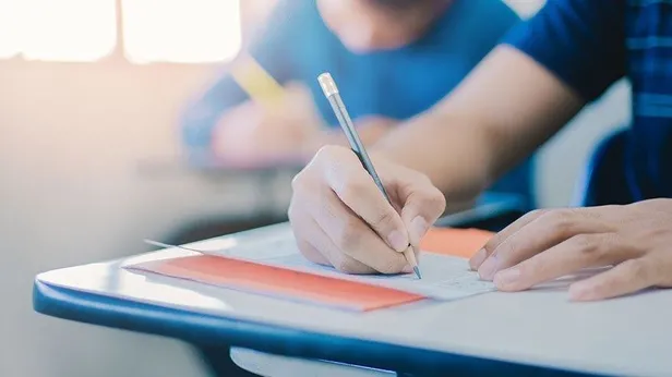 kpss-2022-4-yanlis-1-dogruyu-goturuyor-mu-kpss-3-yanlis-1-dogruyu-goturur-mu-kac-yanlis-kac-dogruyu-goturuyor-1659199211212.jpg KPSS 3 yanlış 1 doğruyu götürür mü? Kaç yanlış kaç doğruyu götürüyor? KPSS 2022 4 yanlış 1 doğruyu götürüyor mu?-3