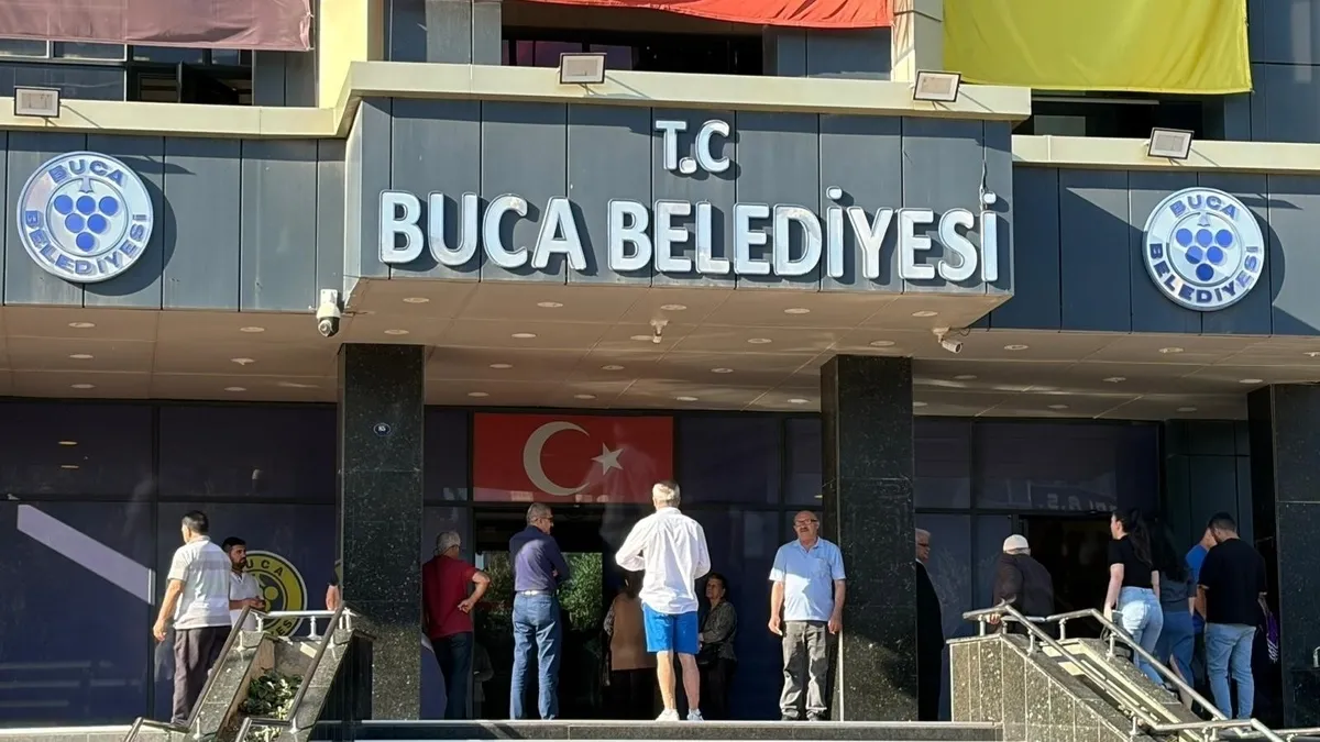 1781134428165.jpeg Rüşvet skandalı sonrası Buca'da koltuk kavgası: CHP'de aday patlaması-3