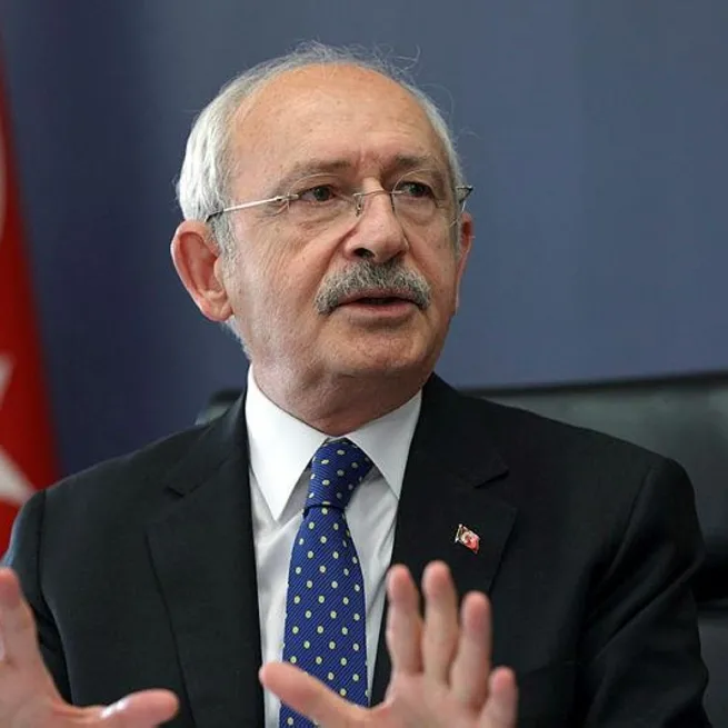 CHPli lideri Kemal Kılıçdaroğlu, hakaretin bekçisi oldu! Sezen Aksu ve Sedef Kabaşa destek verdi