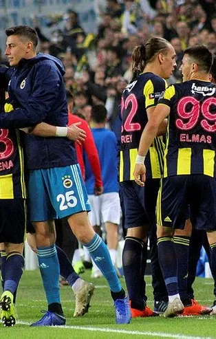 Kanarya renkli forma numaralarıyla sahaya çıktı