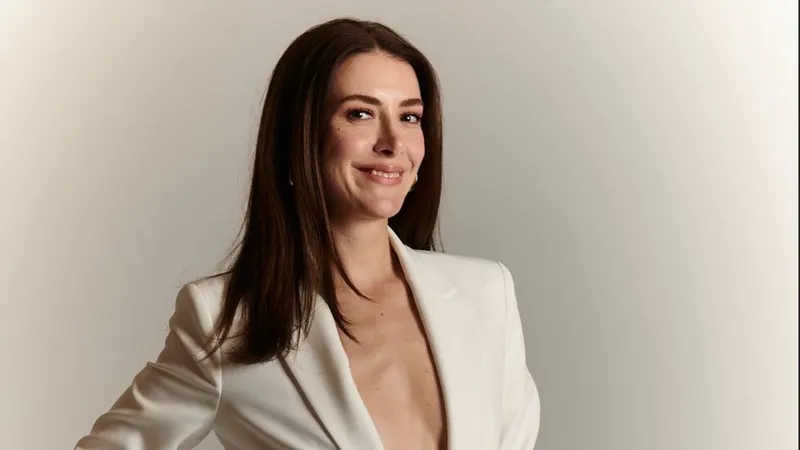 baharin-caglasi-elit-andac-camdan-bosanma-itirafi-bosandiktan-sonra-statumun-dustugunu-1731330051580.png "Boşandıktan sonra statümün düştüğünü..." Bahar'ın Çağla'sı Elit Andaç Çam'dan boşanma itirafı!-5