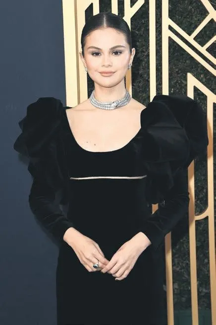 irakta-ilk-kez-uluslararasi-kadin-sanatci-olarak-konser-veren-bulent-ersoya-koruma-ordusu-1646076012636.jpeg Irak'ta ilk kez uluslararası kadın sanatçı olarak konser veren Bülent Ersoy'a koruma ordusu-16