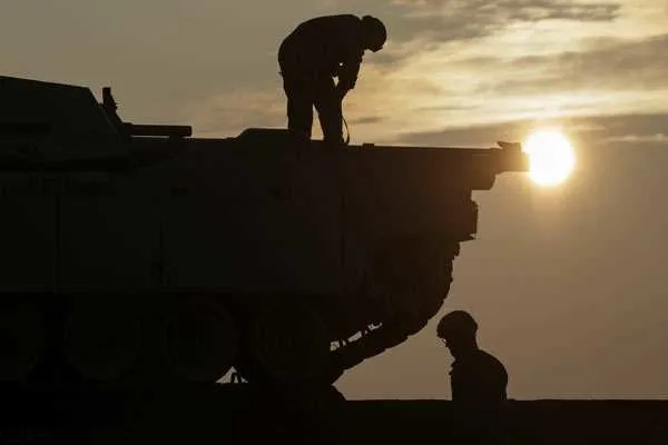 ABD tankları Karadeniz kıyısında-1