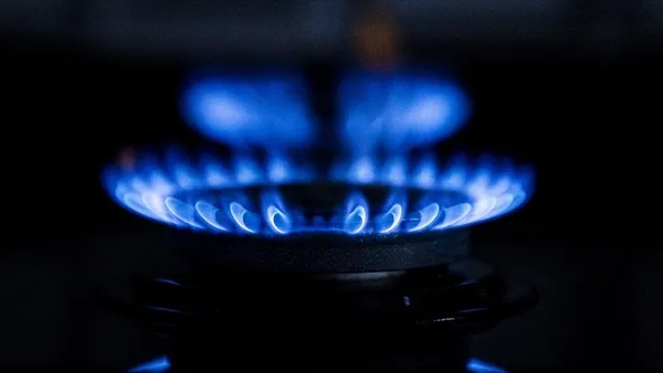 avrupada-dogal-gaz-fiyatlari-gun-icinde-rekor-kirdi-yuzde-34-artarak-1877-avroya-cikti-1640102089873.jpg Avrupa'da doğal gaz fiyatları gün içinde rekor kırdı! Yüzde 34 artarak 187,7 avroya çıktı-3