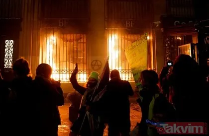Fransa yangın yeri: Protestocular Merkez Bankasını ateşe verdi