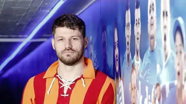 aslana-brezilyayi-aglatan-golcu-galatasaray-hirvat-golcu-bruno-petkovici-gozune-kestirdi-1673549735165.jpeg