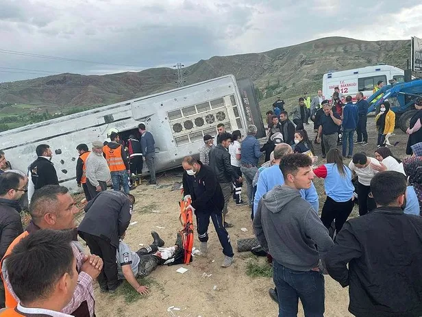 Son dakika: Çankırı'da can pazarı! İşçileri taşıyan otobüs devrilince 3'ü ağır 30 kişi yaralandı-4