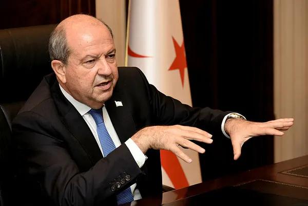 kuzey-kibris-turk-cumhuriyetinde-ersan-saner-hukumeti-kurma-gorevini-cumhurbaskani-ersin-tatara-iade-etti-1605955469250.jpg Kuzey Kıbrıs Türk Cumhuriyeti'nde Ersan Saner, hükümeti kurma görevini Cumhurbaşkanı Ersin Tatar'a iade etti-2