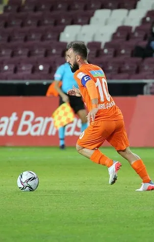 Ziraat Türkiye Kupası'nda iki kalecisi de kırmızı kart gören Atakaş Hatayspor Eyüpspor karşısında tur atladı