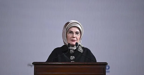 Emine Erdoğan'dan 14 Mart Tıp Bayramı mesajı: Sağlık kahramanlarımız iyi ki var