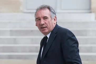 Fransa'nın yeni Başbakanı Francois Bayrou oldu!