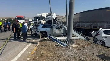 Konya'da TIR kazası: 1 ölü 9 yaralı