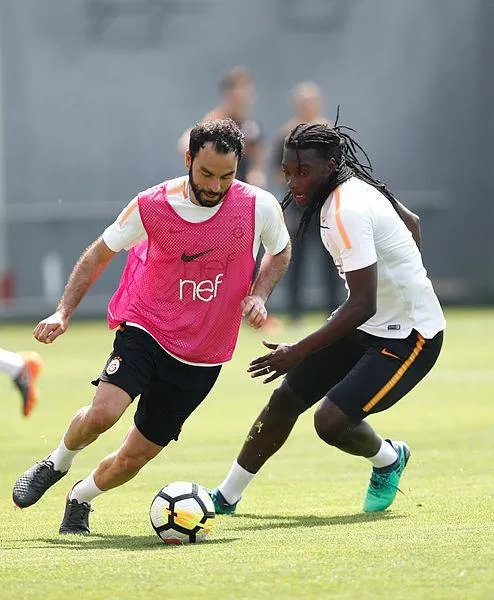 Aysel Uçkan Galatasaray antrenmanında yer aldı-2