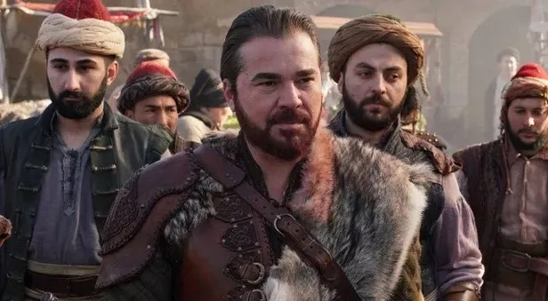 barbaroslar-dizisinde-2-flas-ayrilik-ipin-ucu-kacti-bir-kere-pelin-akilden-sonra-2-basrol-daha-gidiyor-hikaye-1651585358439.jpeg Pelin Akil'den sonra 2 başrol daha gidiyor! Barbaroslar dizisinde 2 flaş ayrılık, ipin ucu kaçtı bir kere! Hikaye komple değişiyor-4