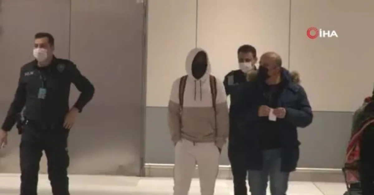Galatasaray'ın anlaşmaya vardığı Henry Onyekuru İstanbul'da