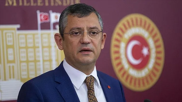 Başkan Erdoğan CHP'li Özgür Özel'den kazandığı tazminatı Mehmetçik Vakfı'na bağışladı-1