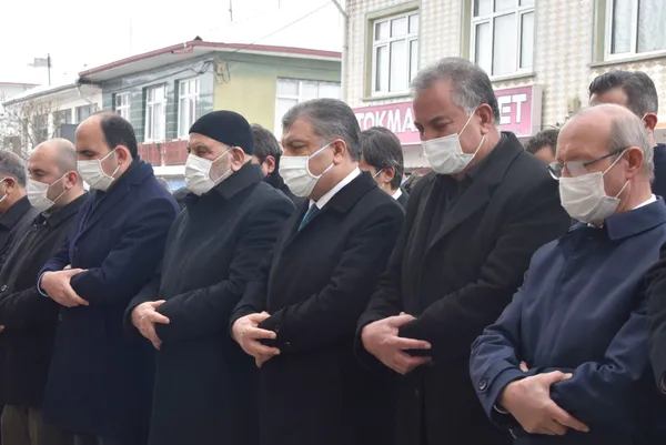 saglik-bakani-fahrettin-kocanin-babaannesinin-cenazesi-konya-kuluda-topraga-verildi-1643716971161.jpg