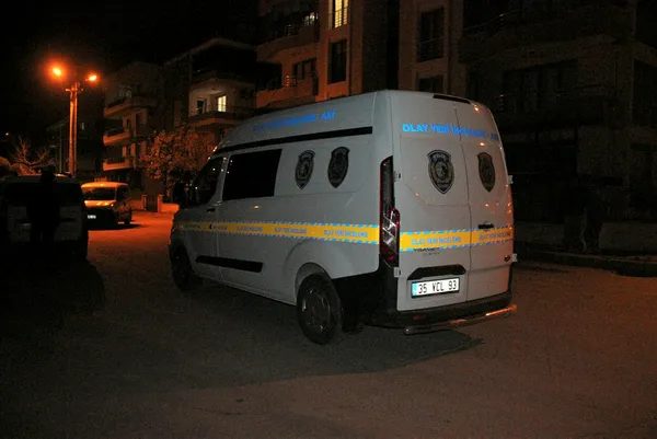 izmirde-kan-donduran-kadin-cinayeti-aldattigini-dusundugu-esini-vahsice-oldurdu-1645855411443.jpg İzmir'de kan donduran kadın cinayeti: Aldattığını düşündüğü eşini vahşice öldürdü-2