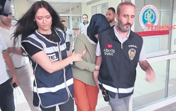 otoyoldaki-yaris-facia-ile-bitti-yol-kenarindaki-seyircinin-bacagi-koptu-1659483225391.jpeg Otoyoldaki yarış facia ile bitti! Yol kenarındaki seyircinin bacağı koptu-3