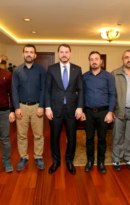 Bakan Albayrak'tan "koltuklar kirlenmesin" diyen madencilere davet
