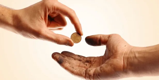 zekat-hesaplama-2022-diyanet-zekat-hesaplama-nasil-yapilir-kac-gram-altina-zekat-duser-80-100-gram-altina-ne-k-1649181748238.jpg ZEKAT HESAPLAMA 2022: Diyanet zekat hesaplama nasıl yapılır? Kaç gram altına zekat düşer? 80, 100 gram altına ne kadar zekat verilir?-3