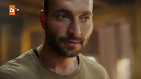 ates-kuslarina-damga-vuran-sahne-kara-aliyi-bitirecek-videoyu-mercana-gonderdi-1686947369464.jpg Ateş Kuşları'na damga vuran sahne: Kara, Ali’yi bitirecek videoyu Mercan’a gönderdi!-2